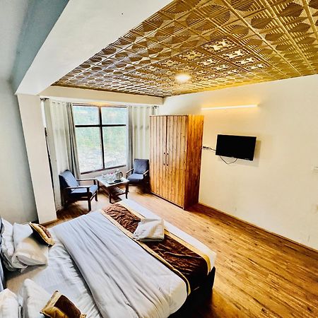Hotel New # Link Way # Near Zing Bus Stand Маналі Екстер'єр фото