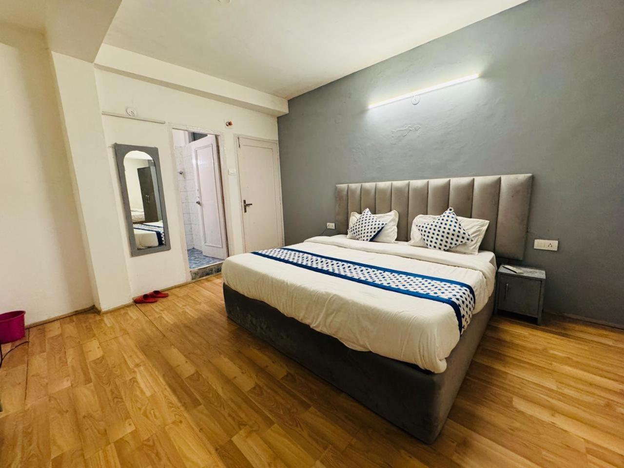 Hotel New # Link Way # Near Zing Bus Stand Маналі Екстер'єр фото