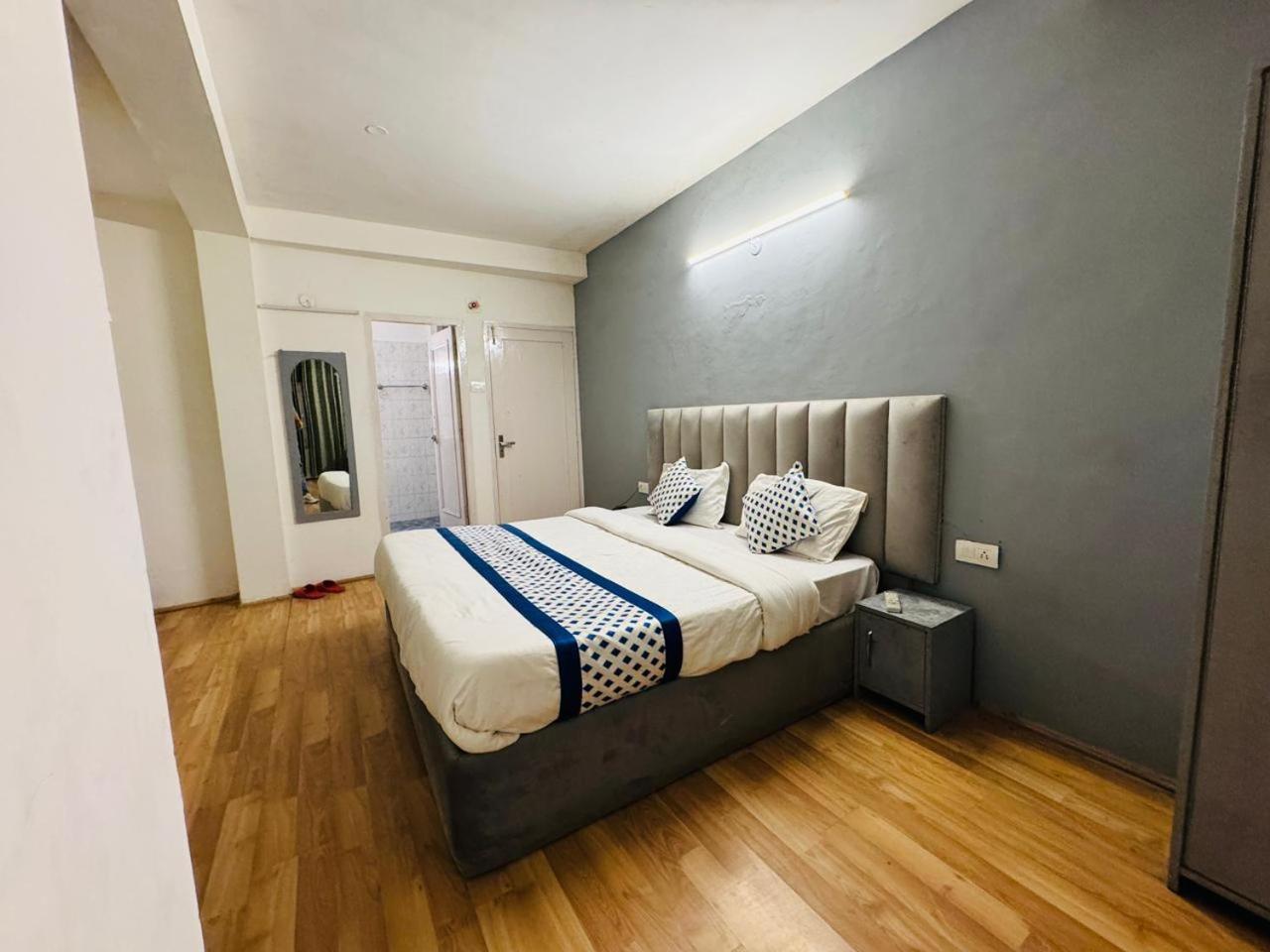Hotel New # Link Way # Near Zing Bus Stand Маналі Екстер'єр фото