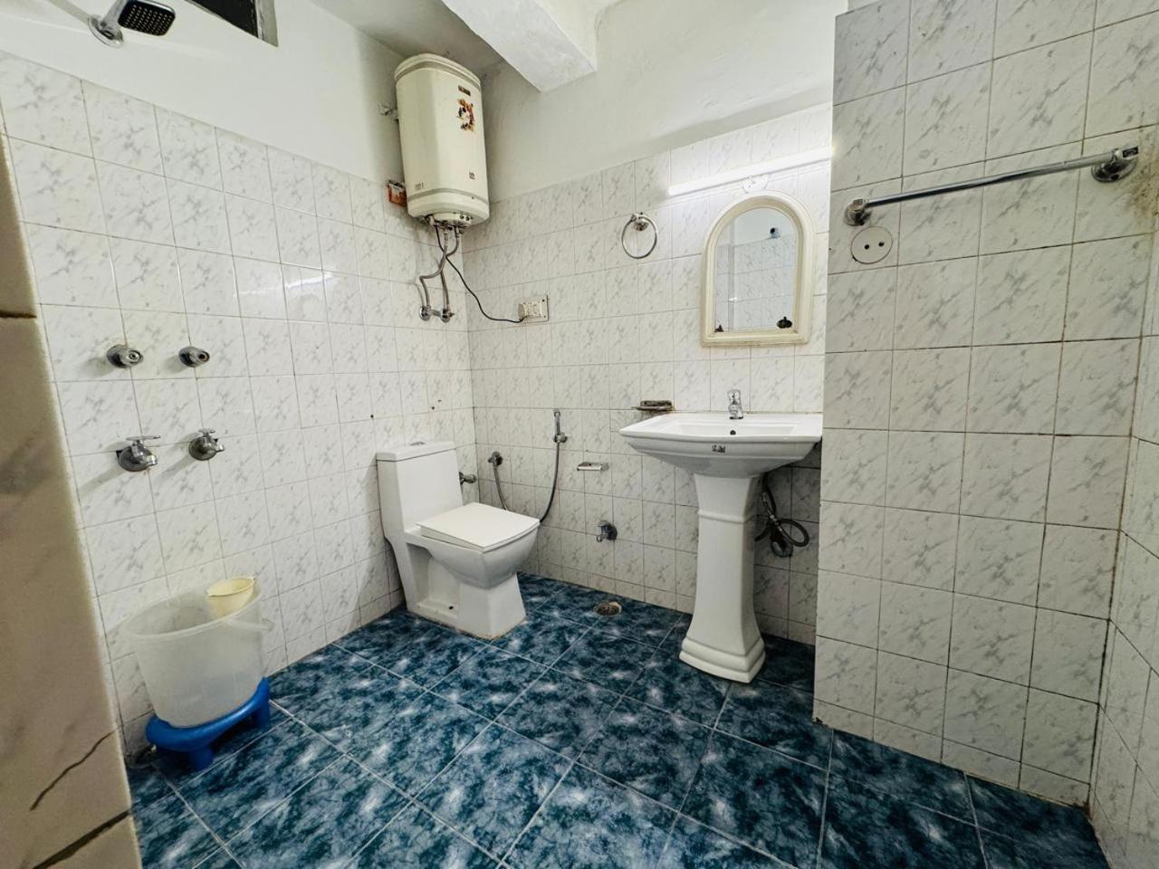 Hotel New # Link Way # Near Zing Bus Stand Маналі Екстер'єр фото