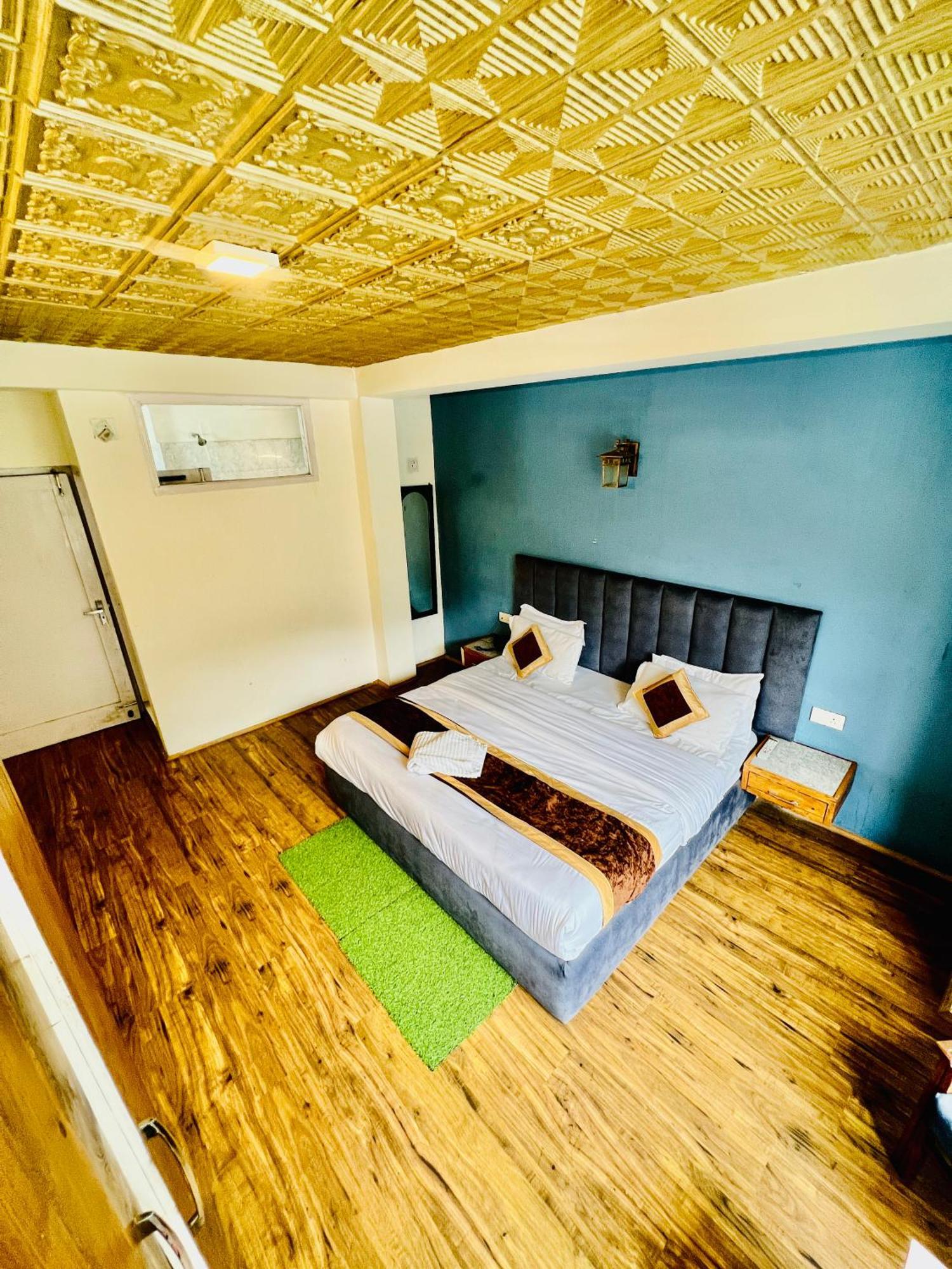 Hotel New # Link Way # Near Zing Bus Stand Маналі Екстер'єр фото