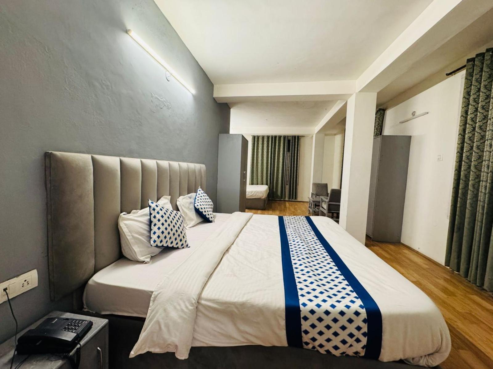 Hotel New # Link Way # Near Zing Bus Stand Маналі Екстер'єр фото